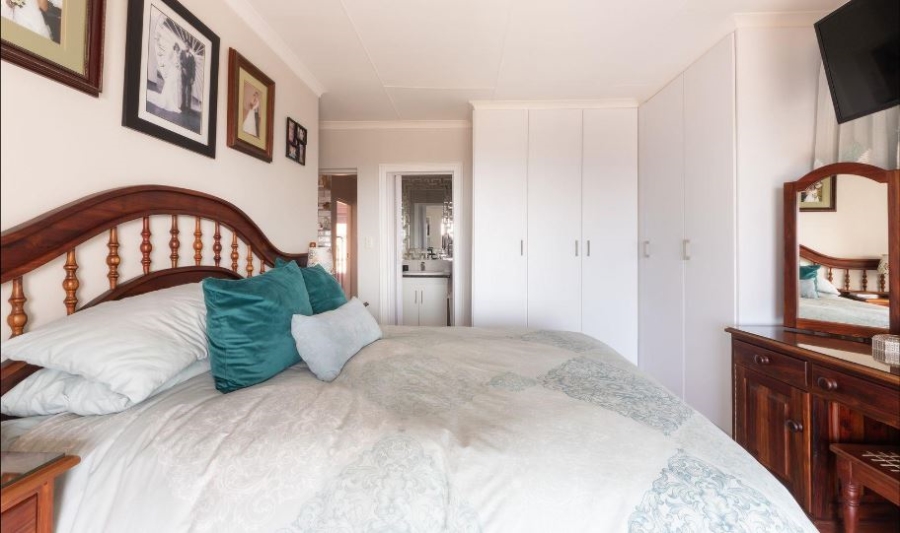 3 Bedroom Property for Sale in Island View Western Cape